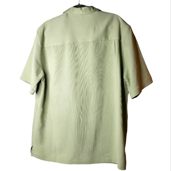 Cubavera Cuban Style Triad Racing Development Logo Rayon Blend NWT Large - Picture 6 of 16